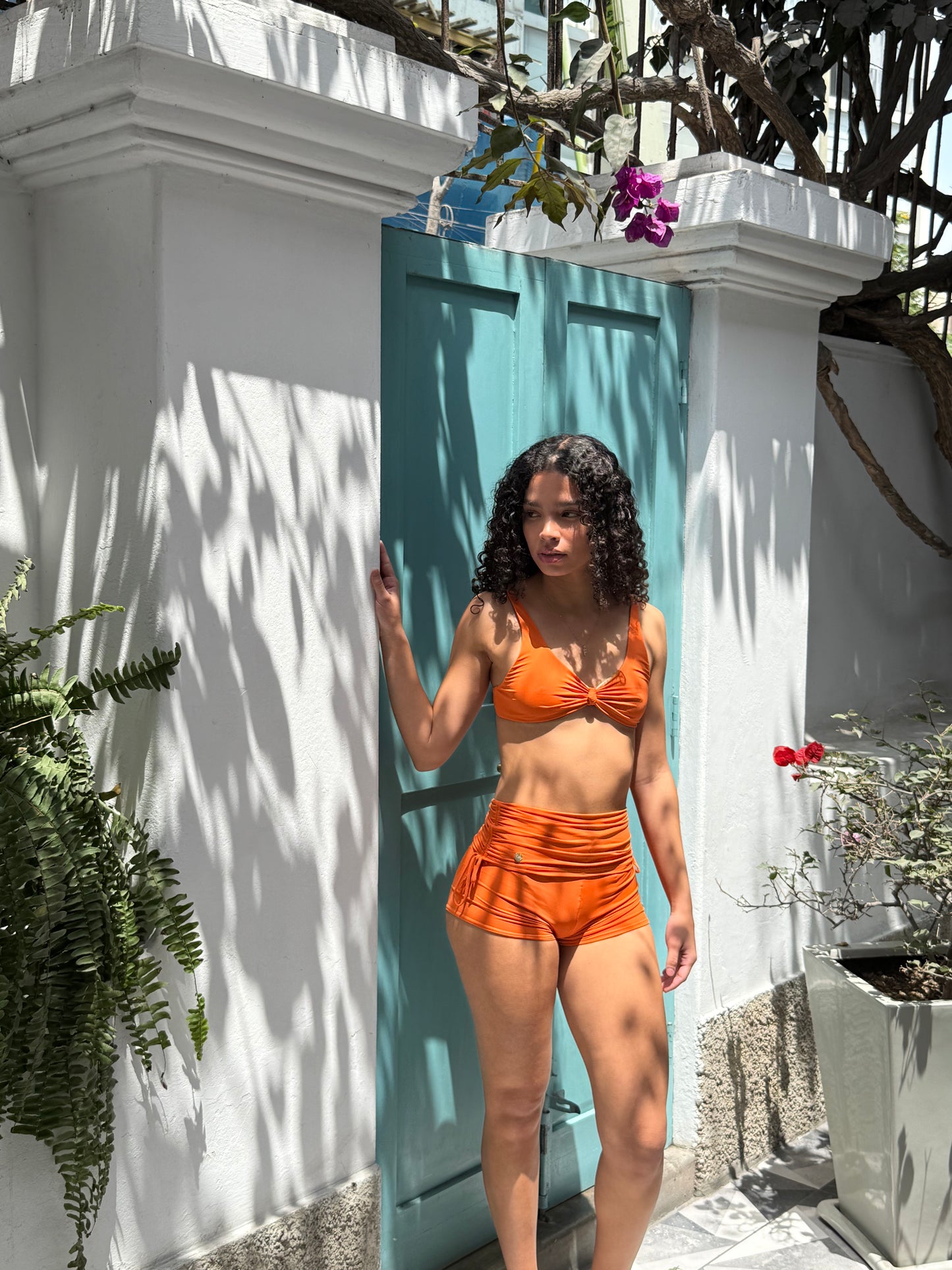 Lía Short – Amber